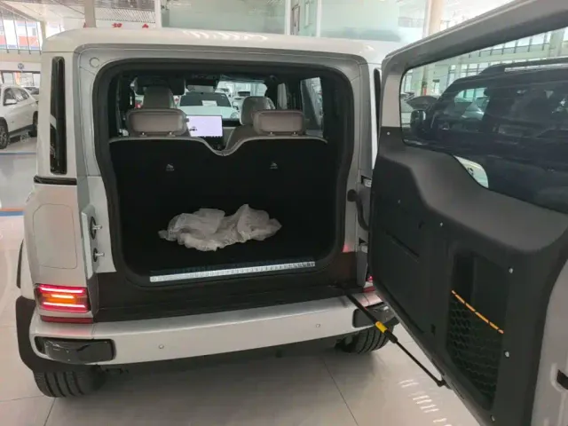 iCAR V23 — Фото автомобиля 18