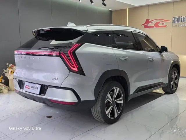 Geely Boyue L — Фото автомобиля 7