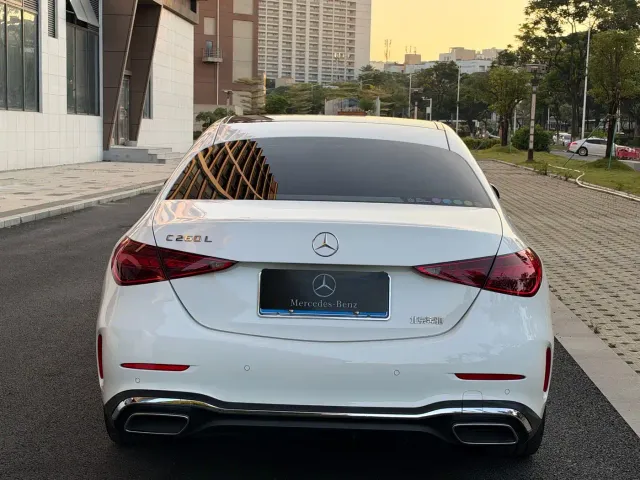 Mercedes-Benz C-Class — Фото автомобиля 3