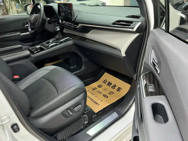 Toyota Granvia — Фото автомобиля 6