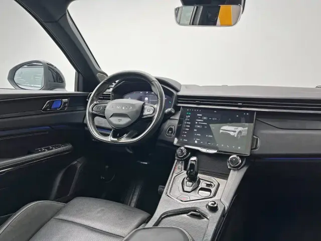 Lynk & Co 01 — Фото автомобиля 25