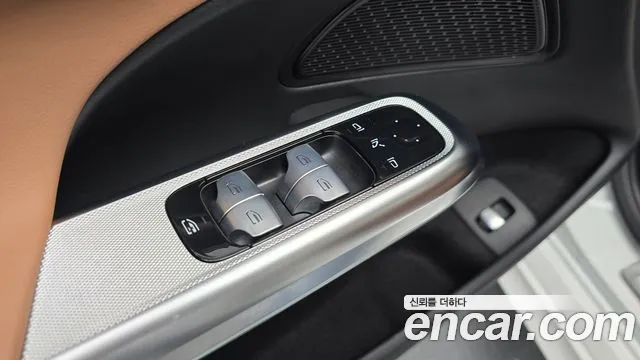Mercedes-Benz E-Class — Фото автомобиля 27