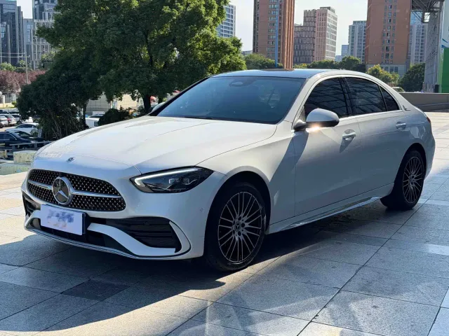 Фотография автомобиля — Mercedes-Benz C-Class
