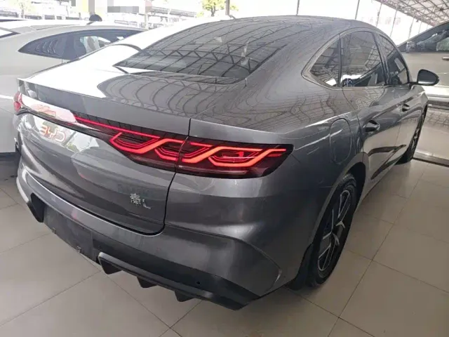 BYD Qin L — Фото автомобиля 6