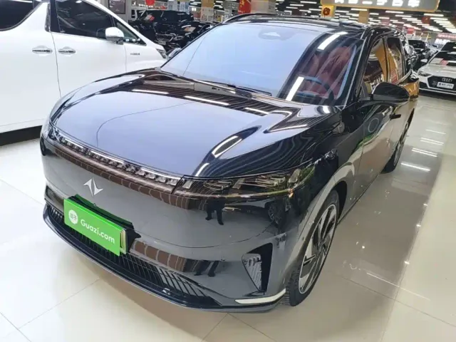 Фотография автомобиля — Dongfeng eπ 008