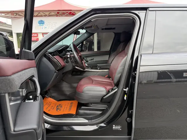 Land Rover Range Rover Sport — Фото автомобиля 6