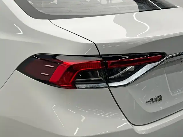 Toyota Corolla — Фото автомобиля 11