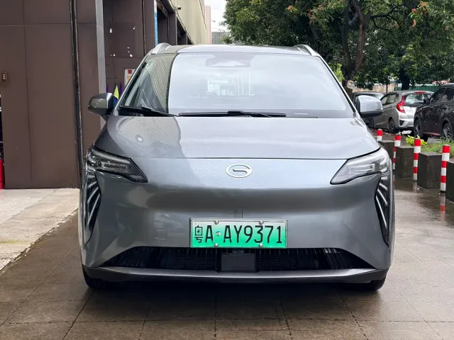 GAC Aion Y — Фото автомобиля 2