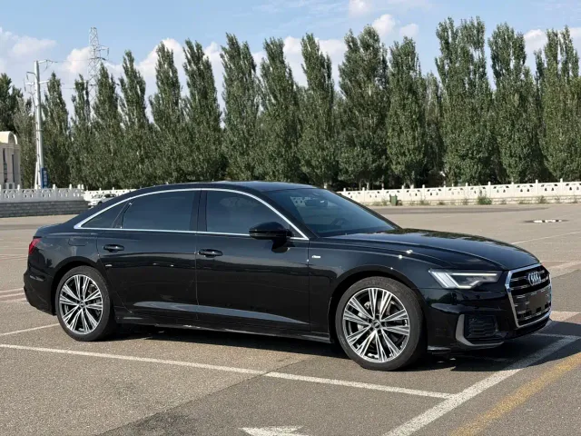 Audi Audi A6L 2022 40 TFSI Luxury Dynamic — Фото автомобиля 4