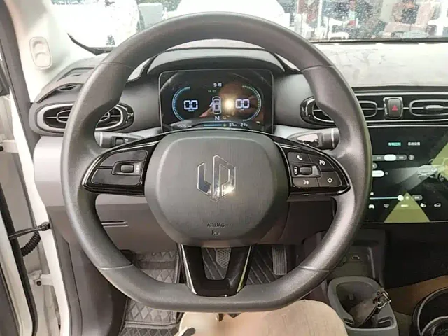 Leapmotor T03 — Фото автомобиля 10