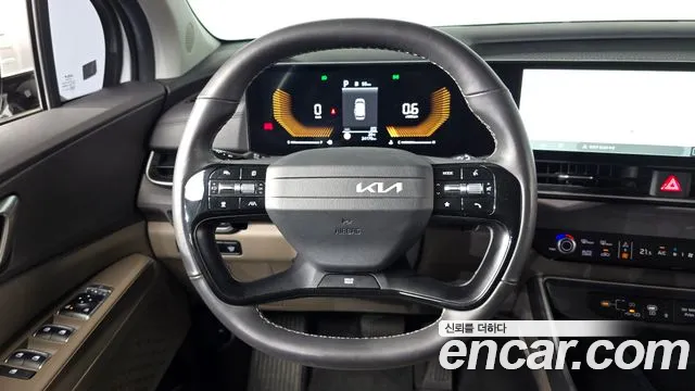 Kia Carnival Generation 4 — Фото автомобиля 14