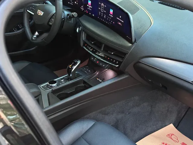 Cadillac CT5 — Фото автомобиля 7