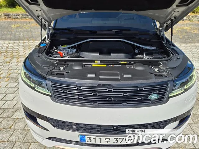 Land Rover Range Rover Sport — Фото автомобиля 15