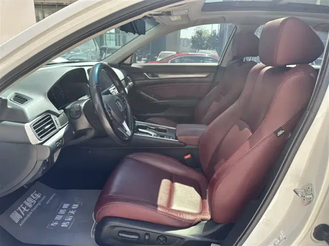 Honda Accord — Фото автомобиля 10