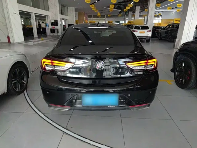 Buick Regal — Фото автомобиля 5