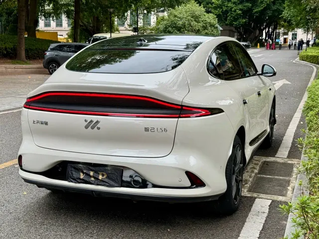 IM Motors LS6 — Фото автомобиля 7