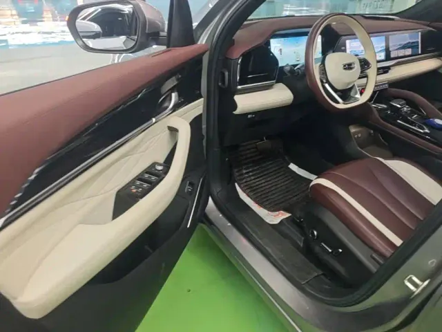 Geely Xingyue L — Фото автомобиля 15