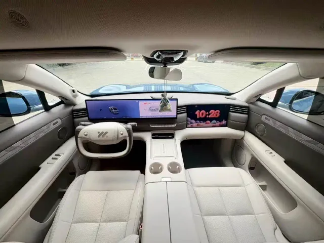 IM Motors LS6 — Фото автомобиля 9