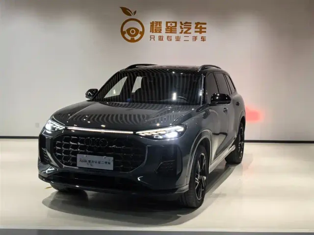 Фотография автомобиля — Audi Q6