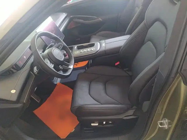 Xiaomi SU7 — Фото автомобиля 10