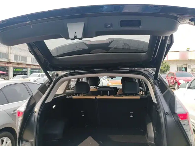 Geely Boyue L — Фото автомобиля 18