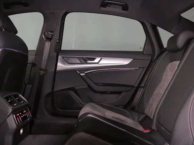 Audi Audi A6L New Energy 2020 55 TFSI e quattro — Фото автомобиля 8