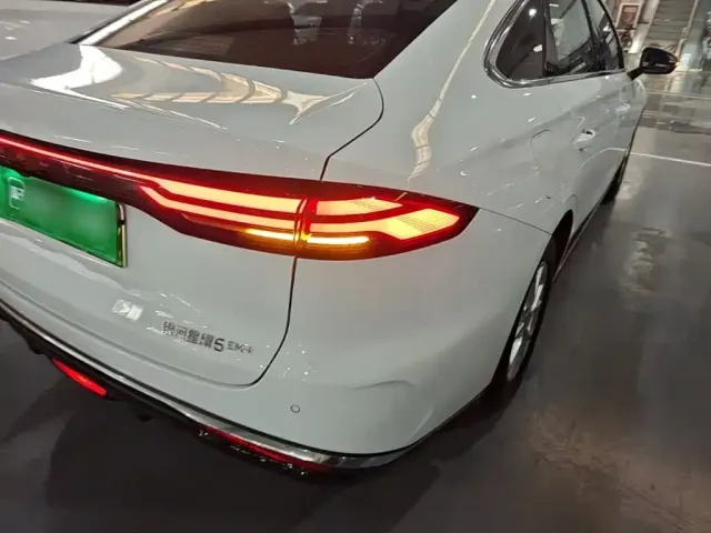 Geely Galaxy Stellar 6 — Фото автомобиля 23