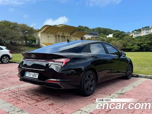 Hyundai Avante CN7 — Фото автомобиля 2