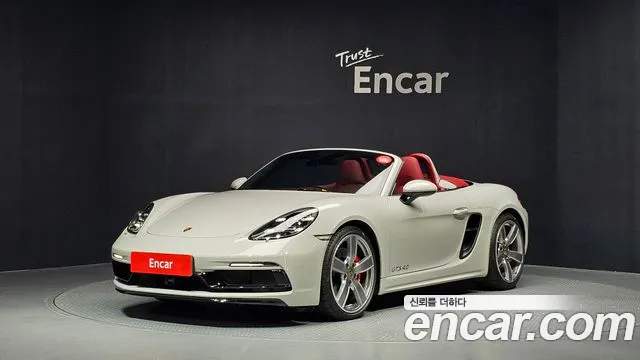 Фотография автомобиля — Porsche 718