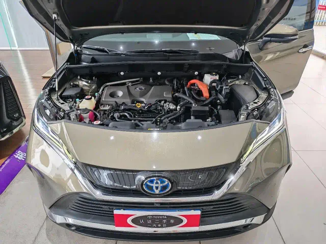 Toyota Harrier — Фото автомобиля 15