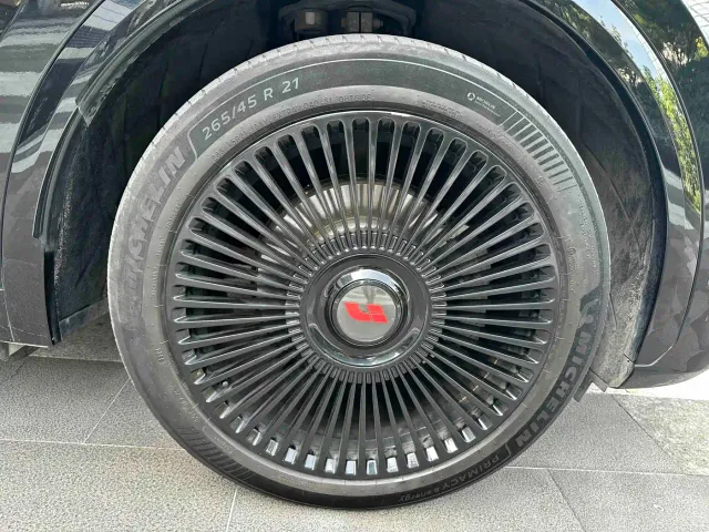 Li Auto L7 — Фото автомобиля 11