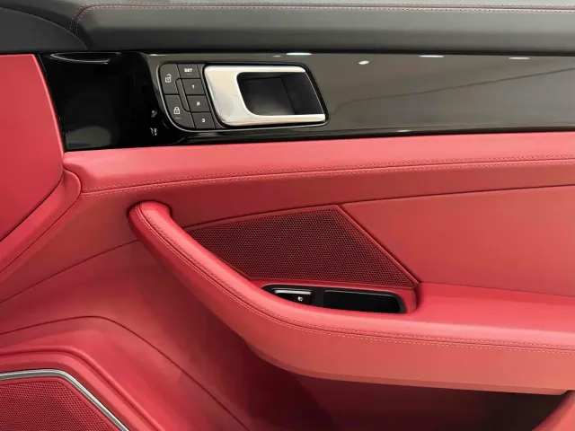 Porsche Panamera — Фото автомобиля 11