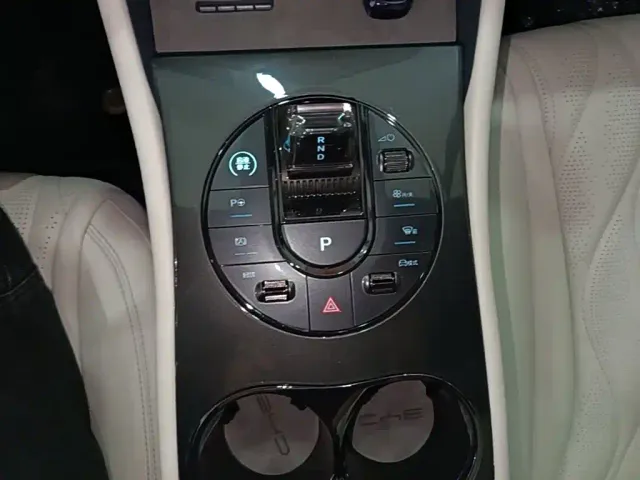 BYD Seal 06 GT — Фото автомобиля 13