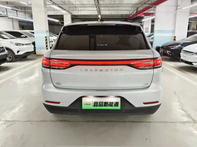 Leapmotor C11 — Фото автомобиля 8