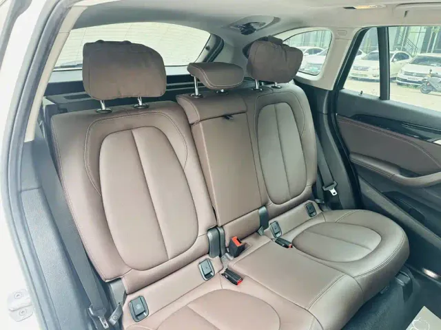 BMW X1 — Фото автомобиля 8