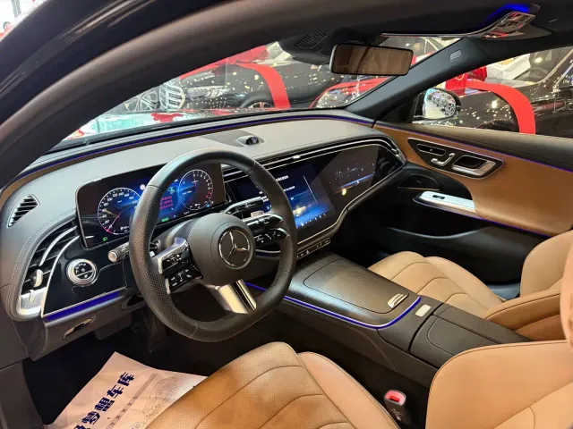Mercedes-Benz E-Class — Фото автомобиля 10