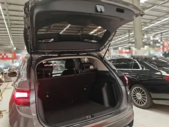 Geely Binyue — Фото автомобиля 18