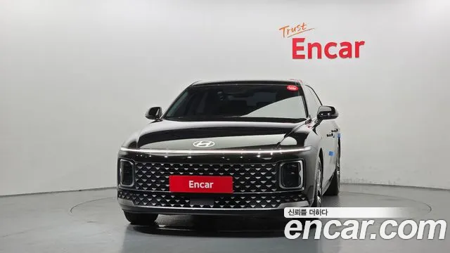 Hyundai Grandeur Grandeur (GN7) 2.5 Бензин 2WD — Фото автомобиля 3