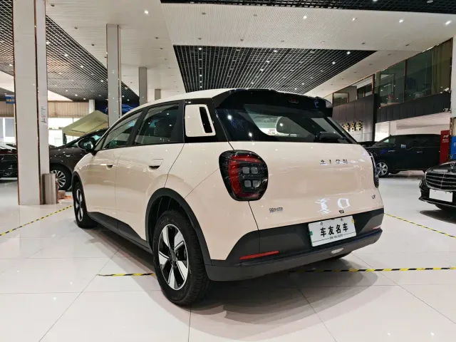 GAC Aion UT — Фото автомобиля 11