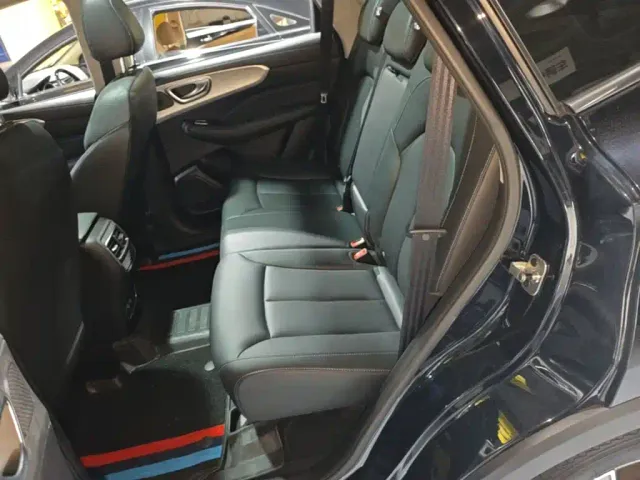 Roewe RX5 — Фото автомобиля 16