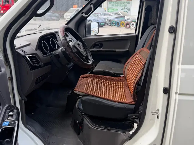 Dongfeng Yufeng EM27 — Фото автомобиля 9