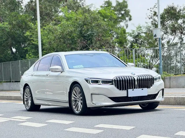 BMW 7 Series — Фото автомобиля 2