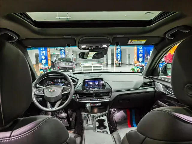Cadillac CT4 — Фото автомобиля 8