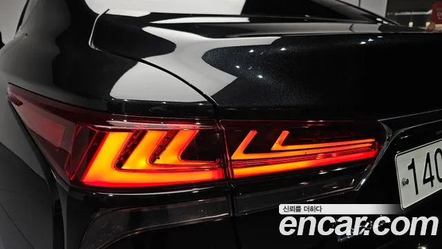 Lexus LS — Фото автомобиля 15