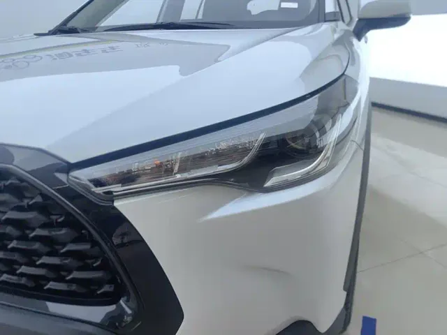 Toyota Corolla Cross — Фото автомобиля 5