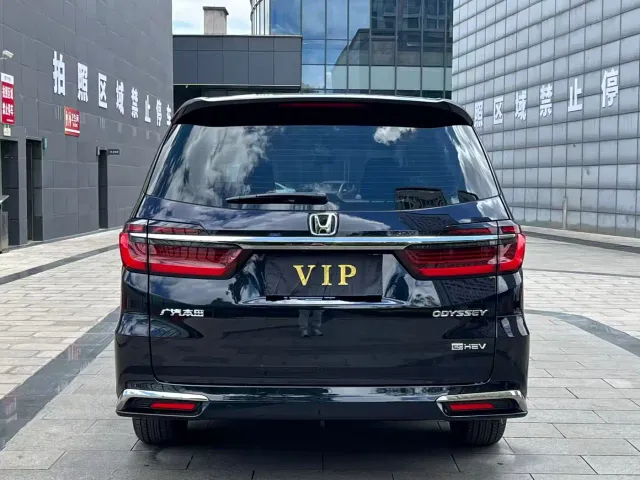 Honda Odyssey — Фото автомобиля 5