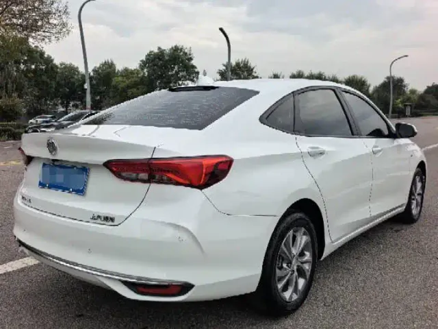 Buick Verano — Фото автомобиля 9