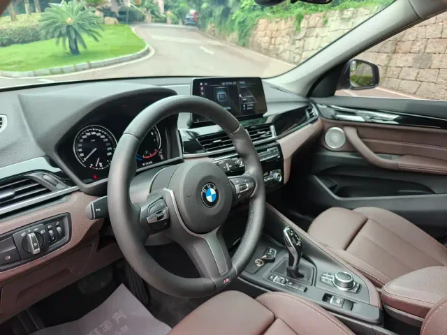 BMW X1 — Фото автомобиля 13