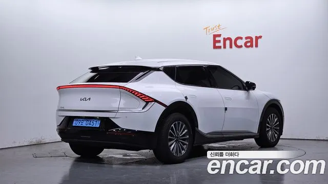 Kia EV6 — Фото автомобиля 2