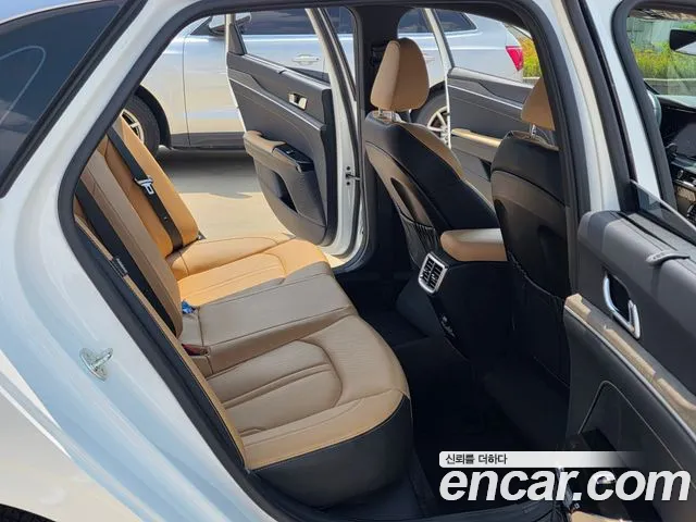 Kia K5 — Фото автомобиля 10